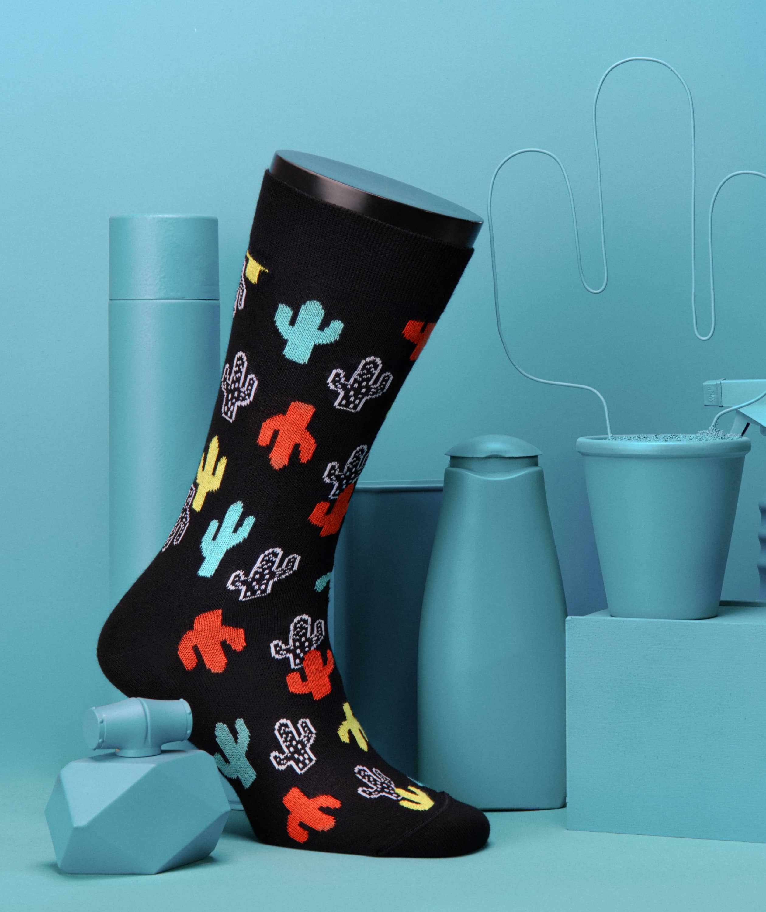 Nogavice moške bombažne živo pisane z zanimivimi vzorci DiWaRi Happy Kaktus conte-shop.si