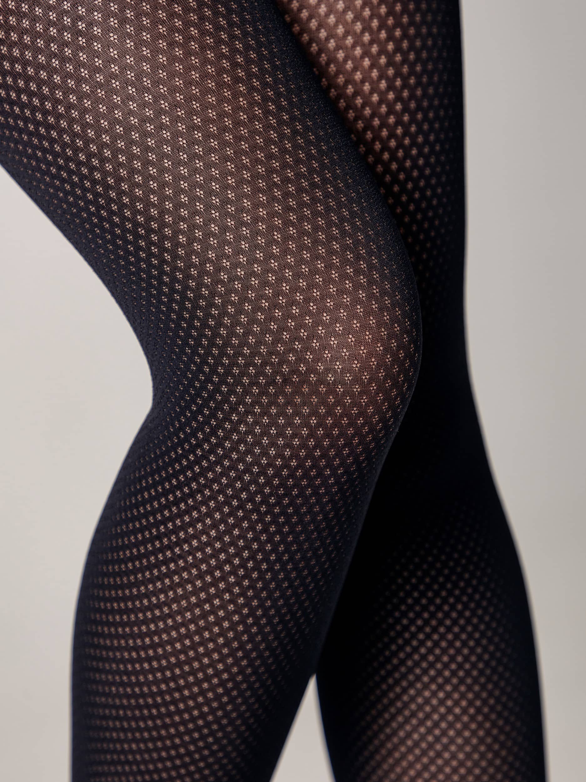 TWIST 50 den hlačne nogavice z vzorcem rombi