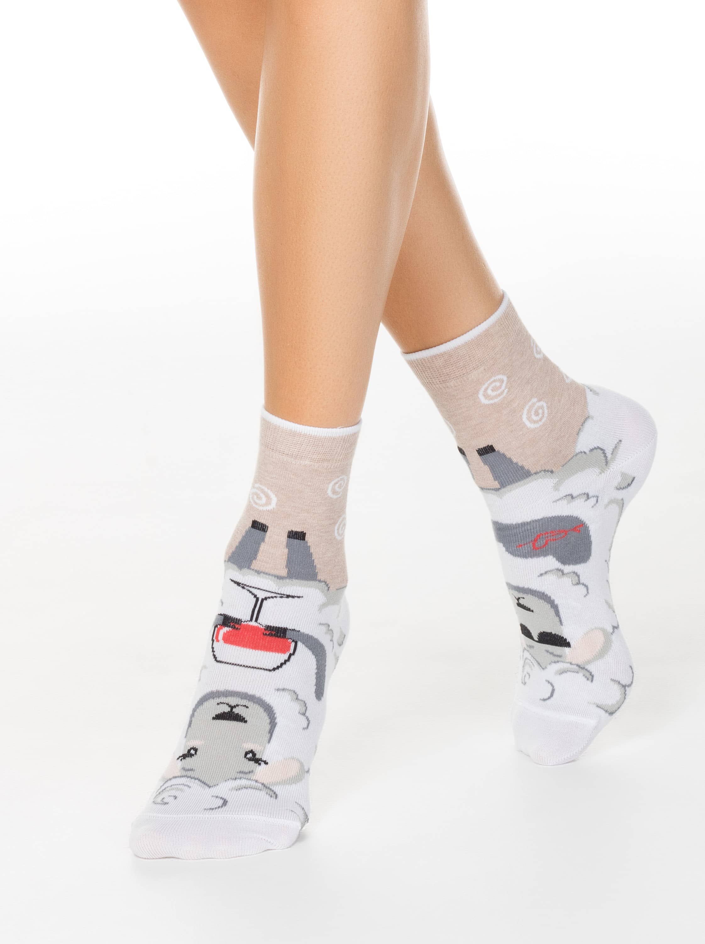 Pisane ženske nogavice iz bombaža z zanimivimi vzorci Conte Ovčki